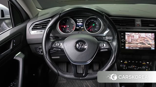 Volkswagen Tiguan second Generation 2020 Серебристо-серый из Кореи, фото 4