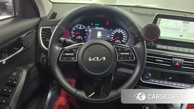 Kia Seltos 2021 Серебристо-серый из Кореи, фото 4