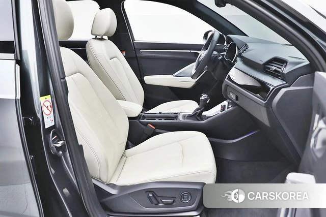 Audi Q3 (F3) 2026 Серый из Кореи, фото 4