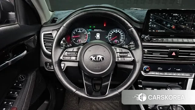 Kia Seltos 2021 Серый из Кореи, фото 4