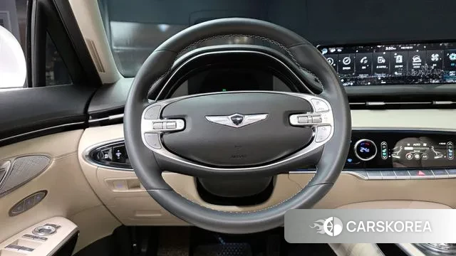 Genesis GV70 2023 Белый из Кореи, фото 4