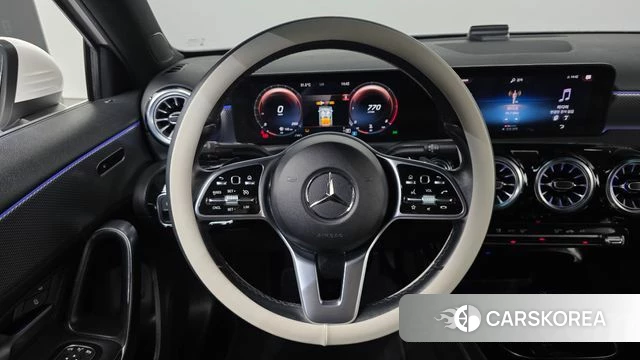 Mercedes-Benz A-Class W177 2022 Белый из Кореи, фото 4
