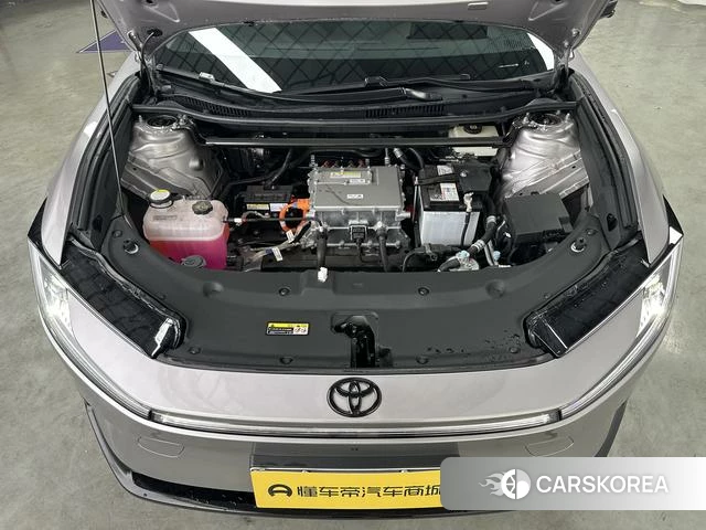 Toyota bZ5 2026 Темно-серый из Китая, фото 4