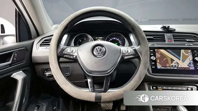 Volkswagen Tiguan second Generation 2020 Белый из Кореи, фото 4
