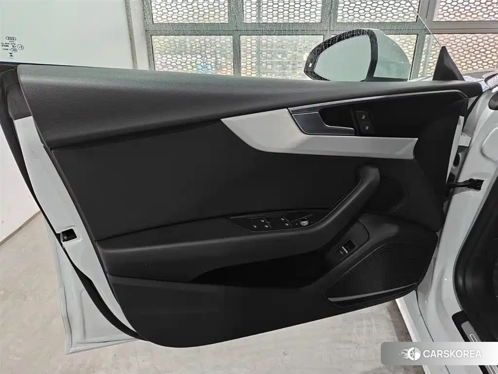 Audi A5 (imported) 2023 Белый из Китая, фото 4