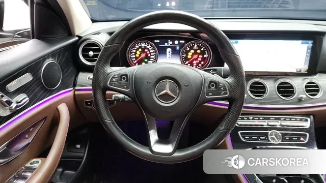 Mercedes-Benz E-Class W213 2018 Белый из Кореи, фото 4