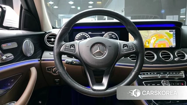 Mercedes-Benz E-Class W213 2018 Серебряный из Кореи, фото 4