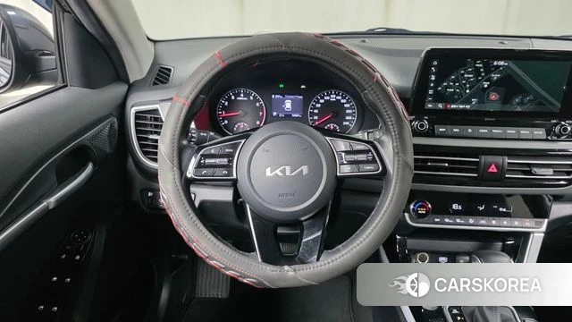 Kia Seltos 2022 Серый из Кореи, фото 4