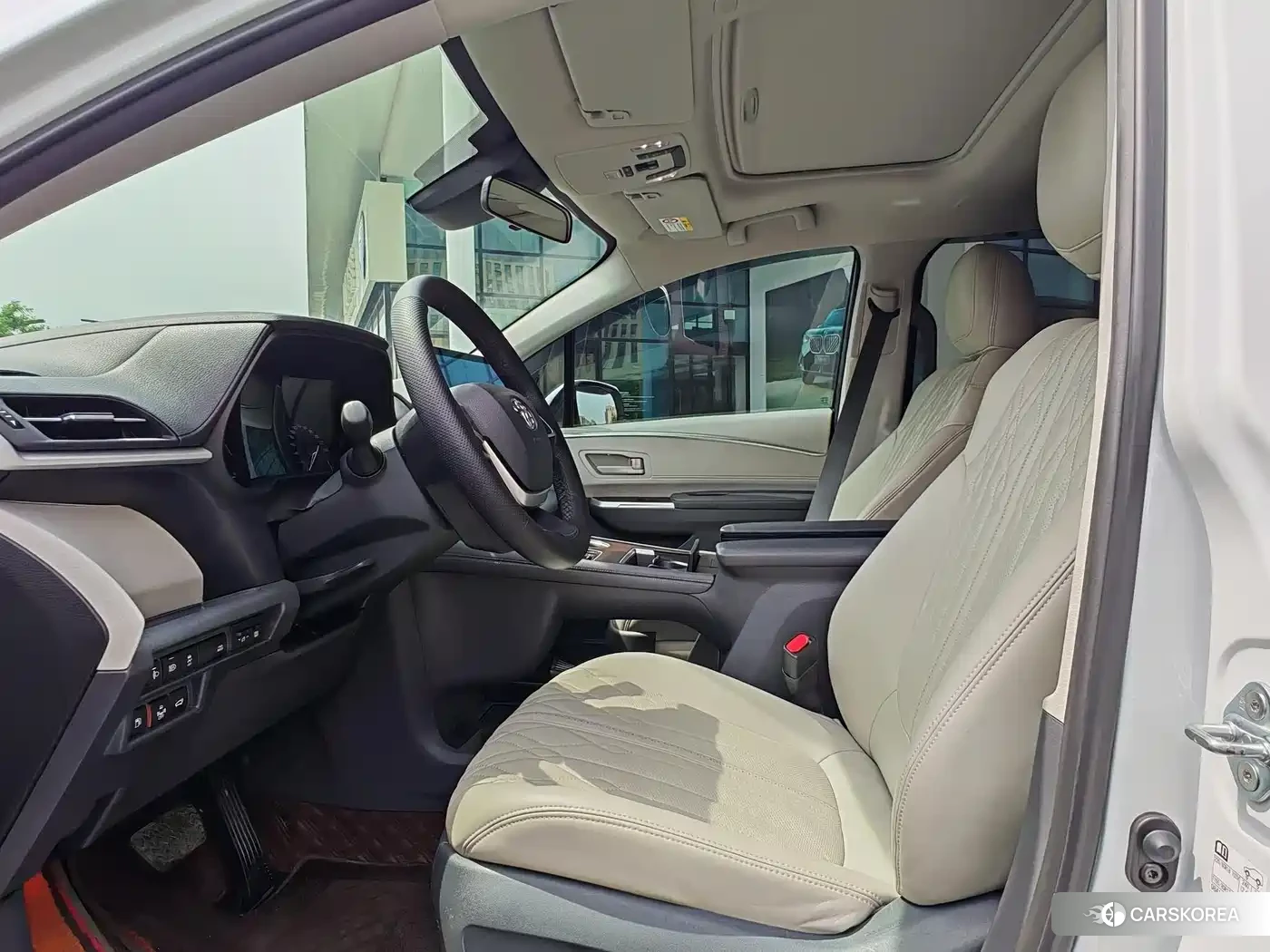 Toyota Grevia 2024 Белый из Китая, фото 4