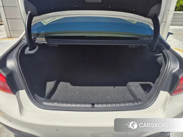 BMW 5 Series (G30) 2020 Белый из Кореи, фото 4