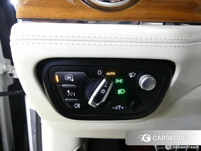 Bentley Bentayga 2022 Белый из Кореи, фото 4