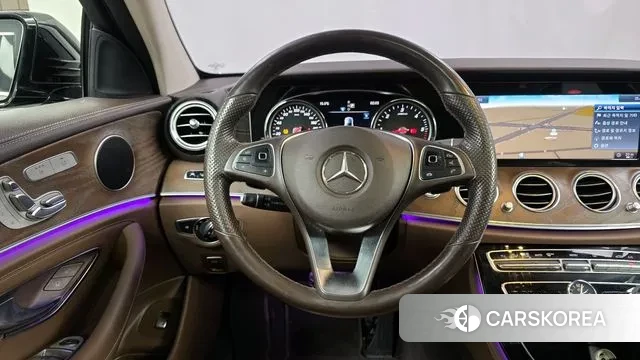 Mercedes-Benz E-Class W213 2018 Черный из Кореи, фото 4