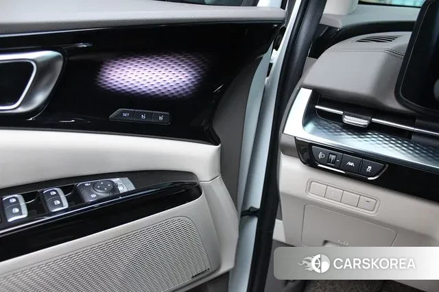 Kia Carnival 4th generation 2023 Белый из Кореи, фото 4