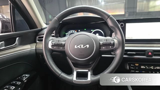 Kia K5 Hybrid 3rd Generation 2023 Черный из Кореи, фото 4