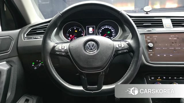 Volkswagen Tiguan second Generation 2018 Черный из Кореи, фото 4