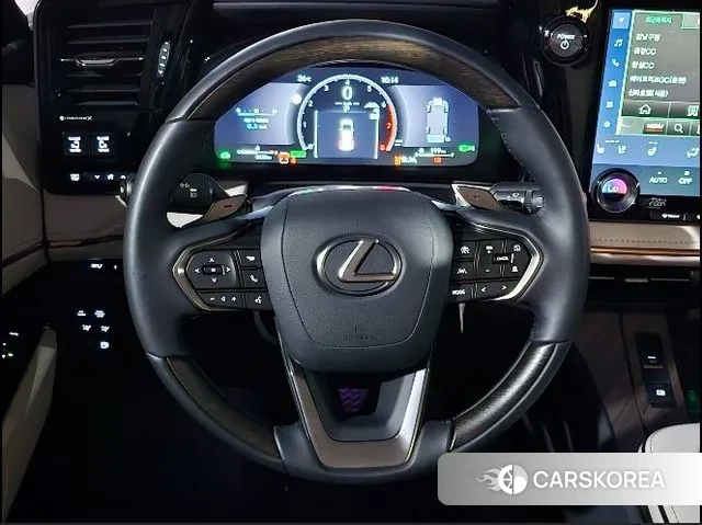 Lexus LM Second Generation 2024 Белый из Кореи, фото 4