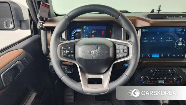 Ford Bronco 6th Generation 2022 Серый из Кореи, фото 4