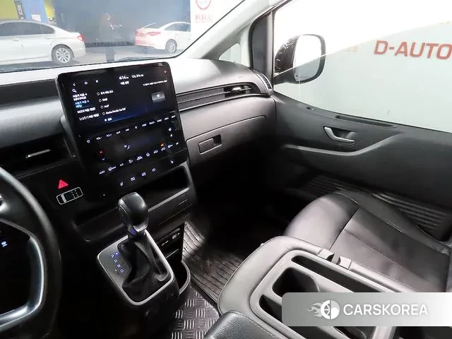 Hyundai Staria 2021 Серебряный из Кореи, фото 4