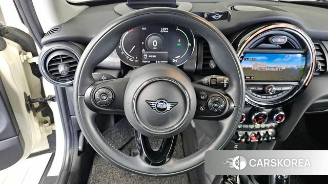 Mini Cooper 2021 Жемчужный цвет из Кореи, фото 4