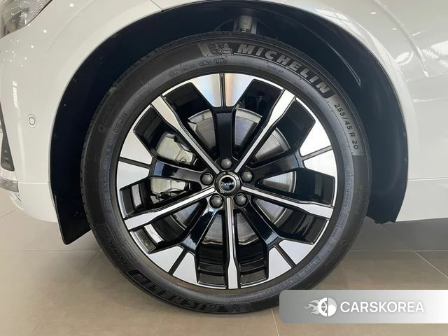 Volvo XC60 second Generation 2025 Белый из Кореи, фото 4