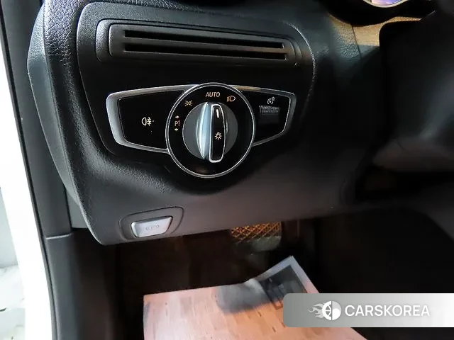 Mercedes-Benz C-Class W205 2019 Белый из Кореи, фото 4