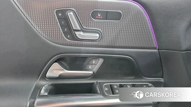 Mercedes-Benz GLA - Class H247 2021 Черный из Кореи, фото 4