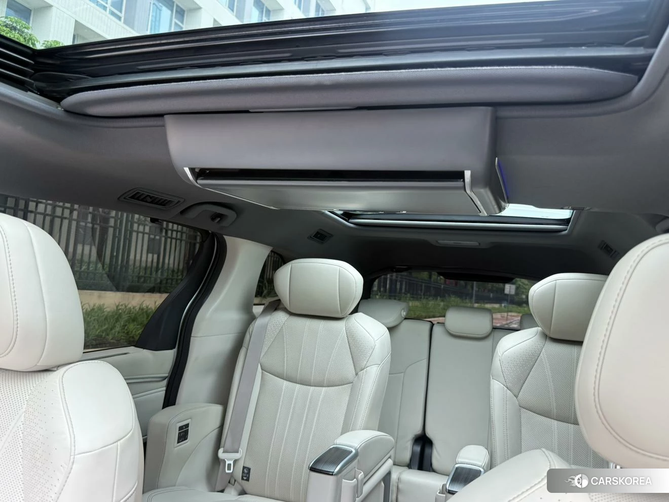 Toyota Granvia 2024 Белый из Китая, фото 4