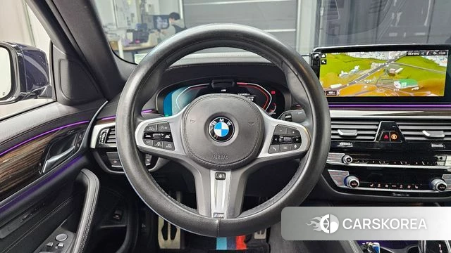 BMW 5 Series (G30) 2022 Черный из Кореи, фото 4