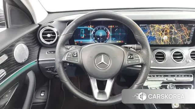 Mercedes-Benz E-Class W213 2018 Серый из Кореи, фото 4