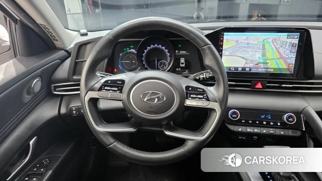 Hyundai Avante Hybrid (CN7) 2023 Белый из Кореи, фото 4