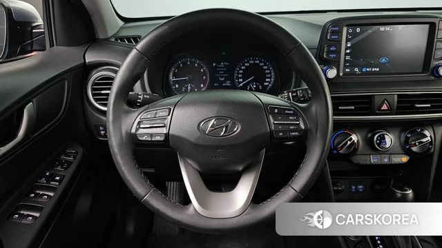 Hyundai Kona 2018 Светло-серебряный цвет из Кореи, фото 4