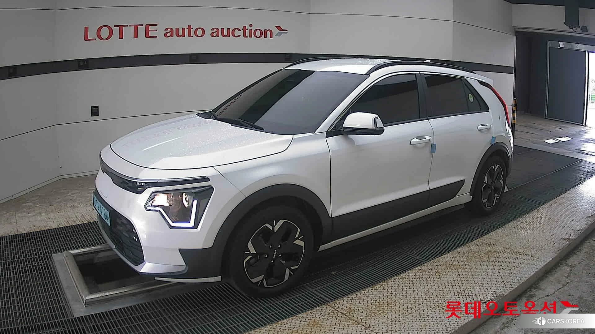 Kia Niro EV 2023 Snow White Pearl (optional) из Кореи, фото 4