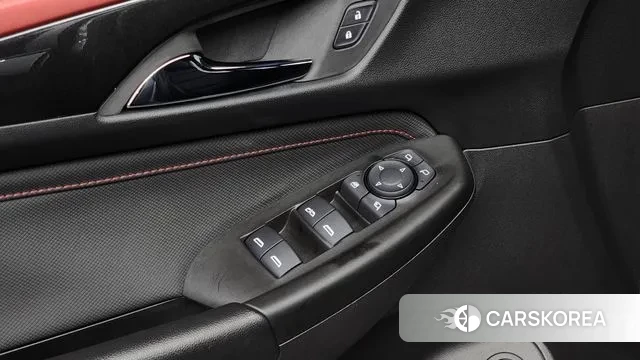 Chevrolet (GM Daewoo) The New Trail Blazer 2025 Серебристо-серый из Кореи, фото 4