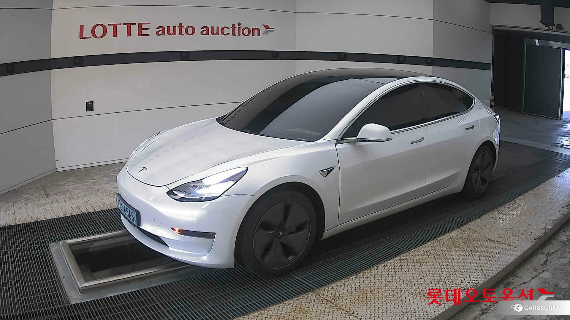 Tesla Model 3 Standard Range Plus RWD 2020 Pearl White Multi-coat из Кореи, фото 4