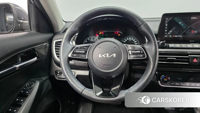 Kia Seltos 2022 Серый из Кореи, фото 4