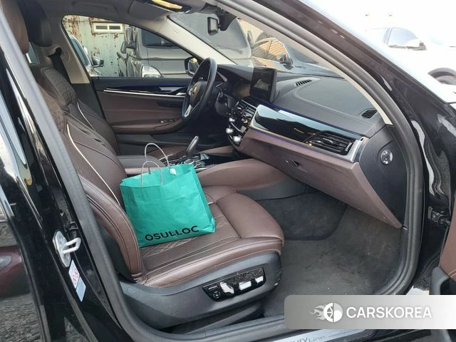 BMW 5 Series (G30) 2022 Черный из Кореи, фото 4