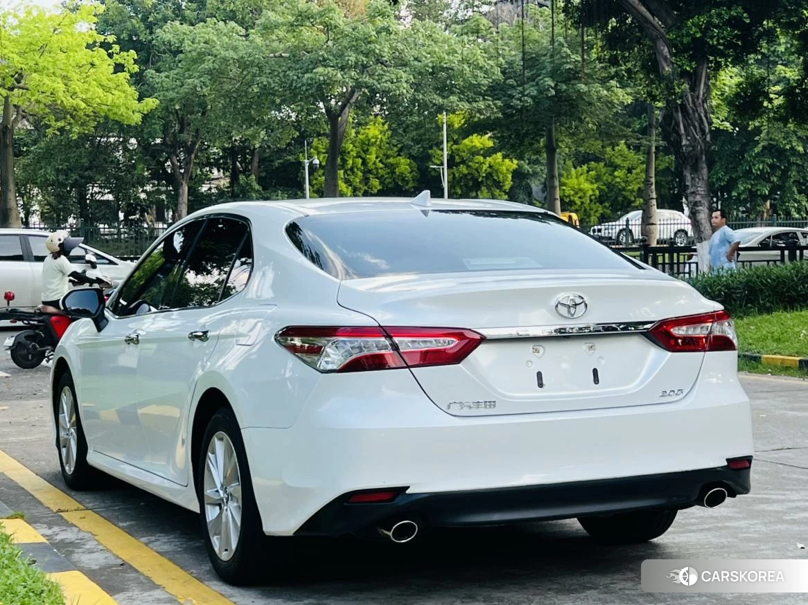 Toyota Camry 2021 Белый из Китая, фото 4