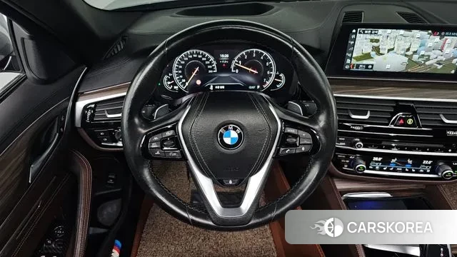 BMW 5 Series (G30) 2018 Серебристо-серый из Кореи, фото 4