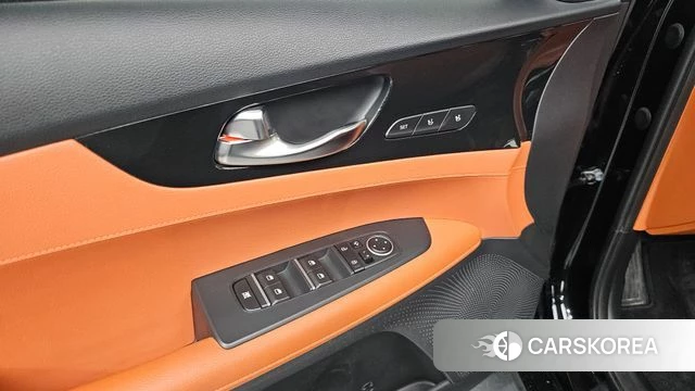 Kia The New K3 2nd generation 2021 Черный из Кореи, фото 4