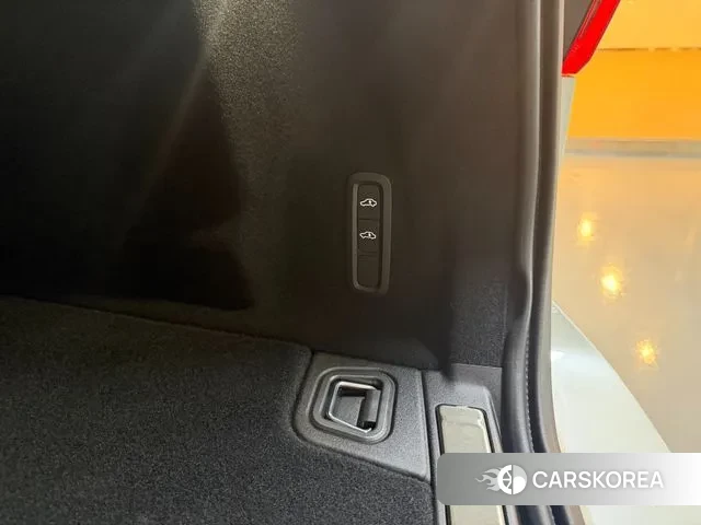 Volvo XC60 second Generation 2025 Белый из Кореи, фото 4