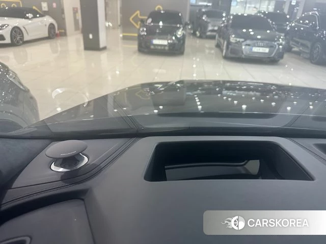 Audi SQ7 (4M) 2026 Черный из Кореи, фото 4