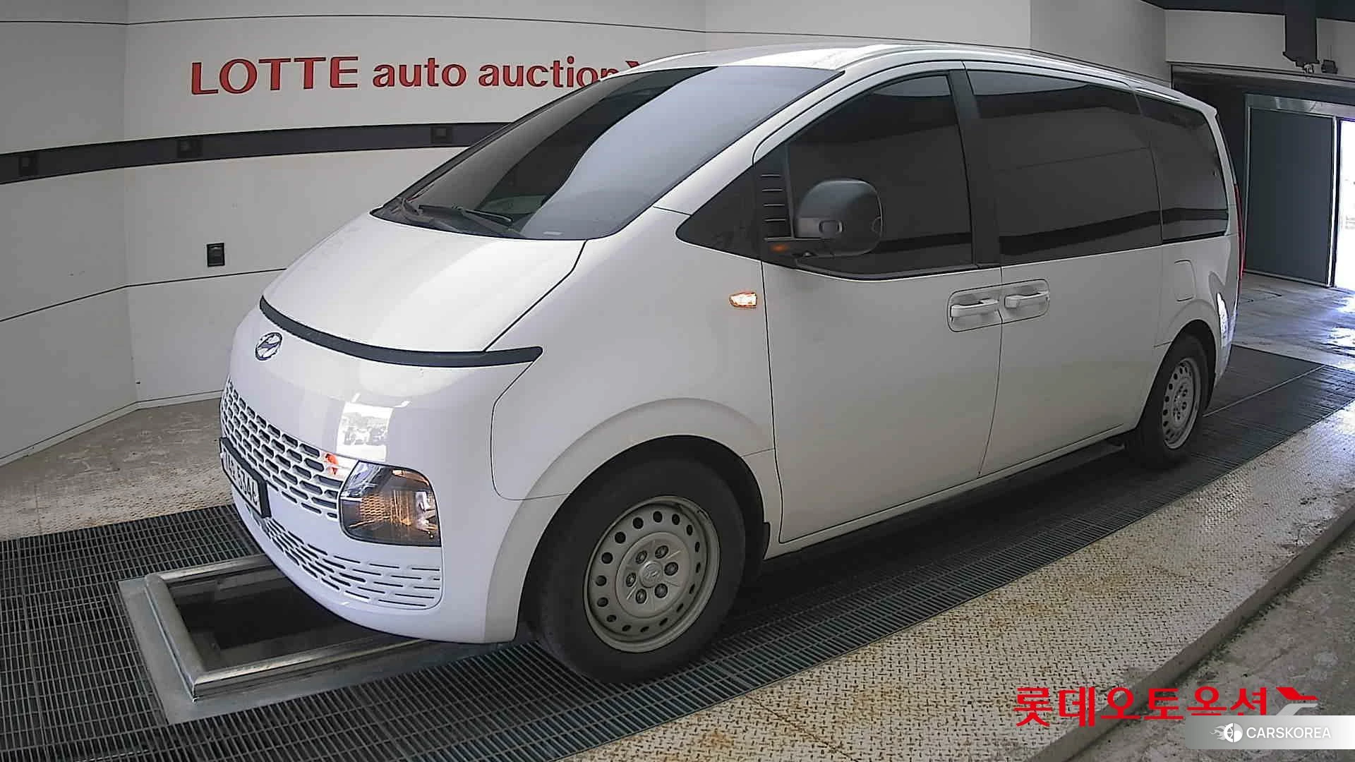 Hyundai Staria 2022 Creamy White из Кореи, фото 4