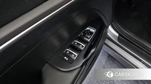 Kia K5 3rd generation 2021 Серебристо-серый из Кореи, фото 4