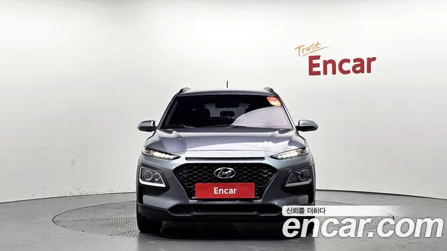 Hyundai Kona 2018 Серебристо-серый из Кореи, фото 4