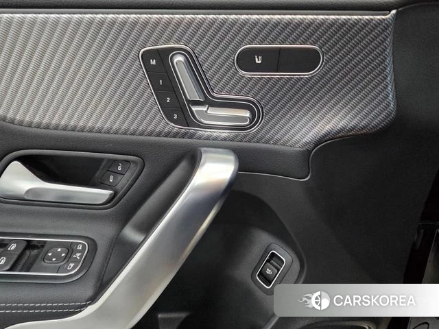 Mercedes-Benz A-Class W177 2025 Черный из Кореи, фото 4