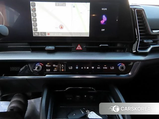 Kia Sportage 5th Generation 2022 Белый из Кореи, фото 4