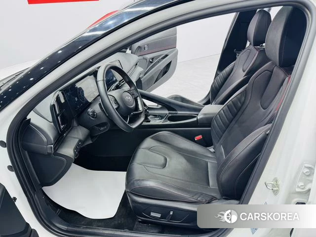 Hyundai Elantra 2023 Белый из Китая, фото 4