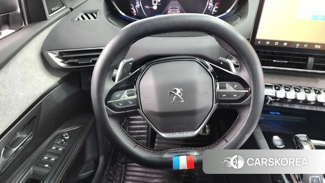 Peugeot 5008 second generation 2022 Серый из Кореи, фото 4