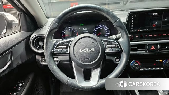Kia The New K3 2nd generation 2022 Белый из Кореи, фото 4
