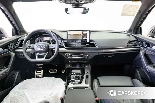 Audi Q5L 2026 Темно-серый из Китая, фото 4